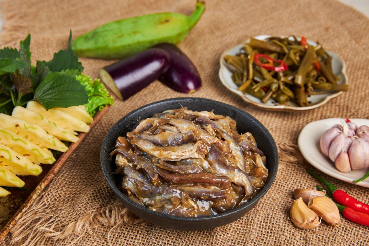 Mắm cá linh